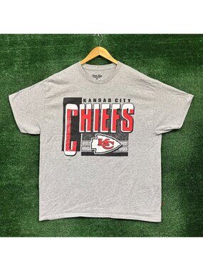 Kansas City Chiefs Logo T-Shirt Size Large